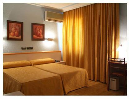 פוארטויאנו Hotel Verona מראה חיצוני תמונה